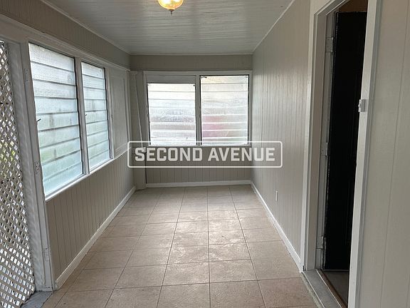 2nd image of 1425 W 6th St