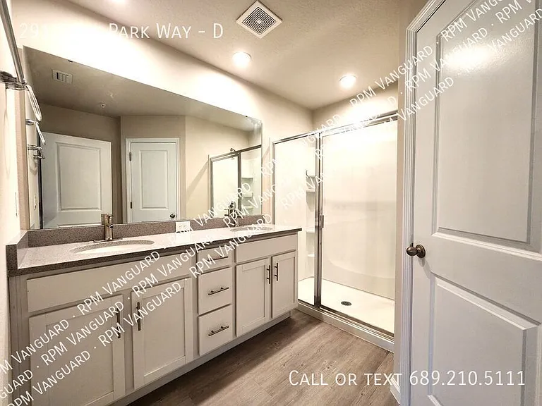 2912 Oak Park Way #D — Photo 10