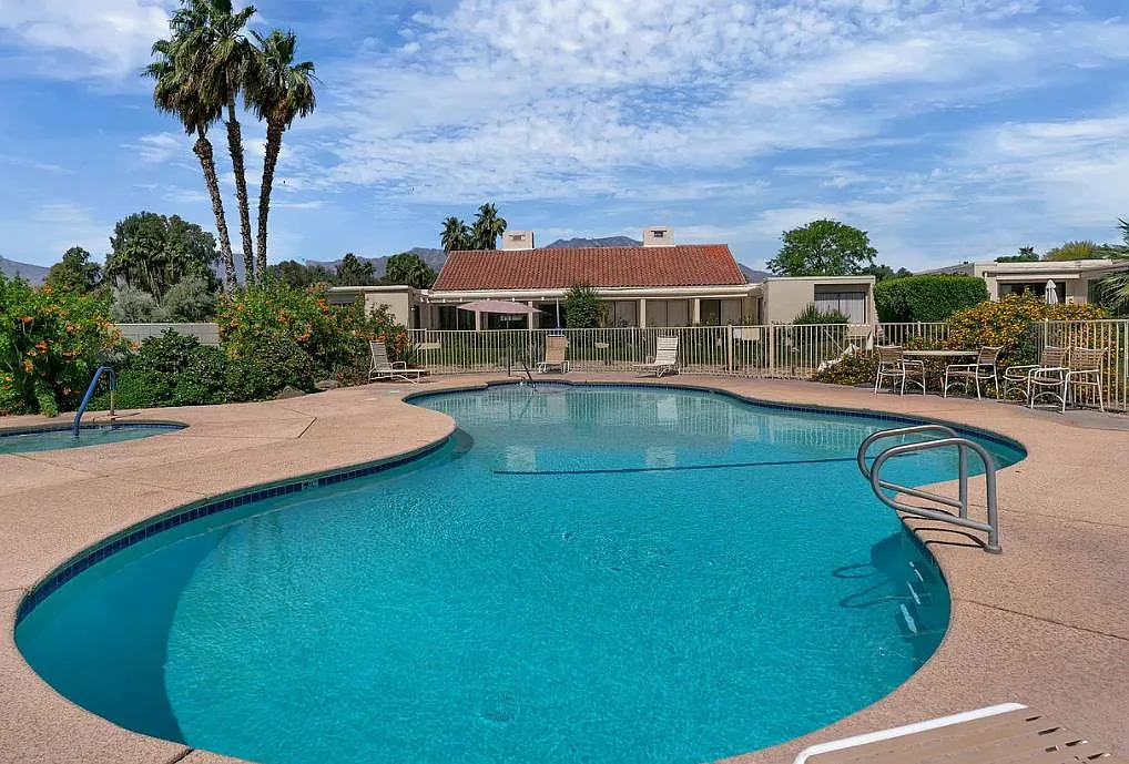 3 bed, 2100 sqft, $3,890 — Photo 2