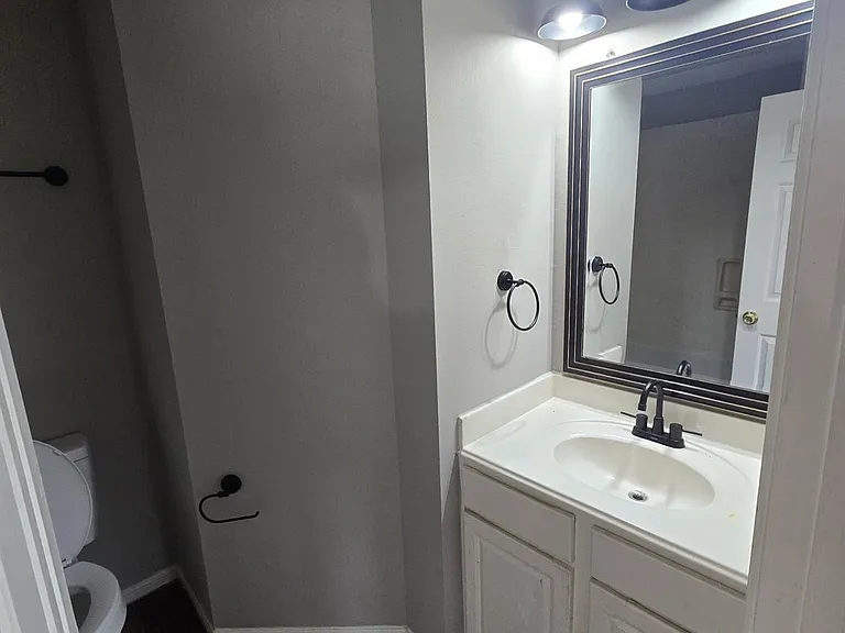 15931 Breanna Ln — Photo 8