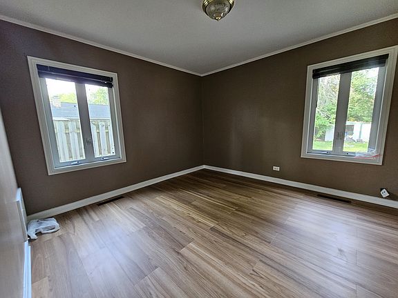 3rd image of 213 S Lake St #1