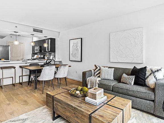 4th image of 819 Virginia St Unit 1003