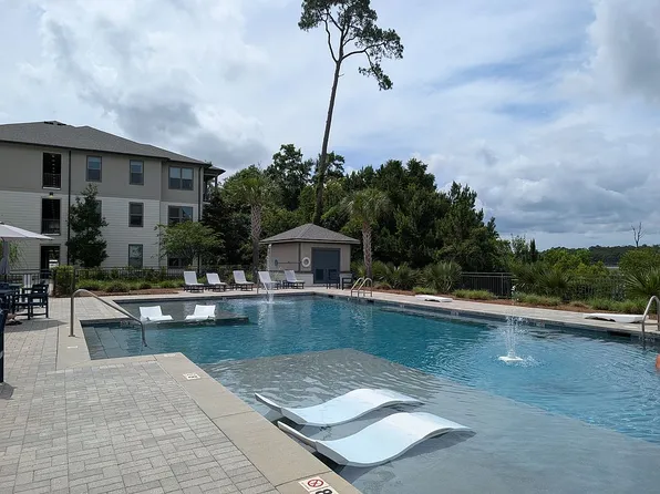 2501 Bienville Blvd #223, Ocean Springs, MS 39564