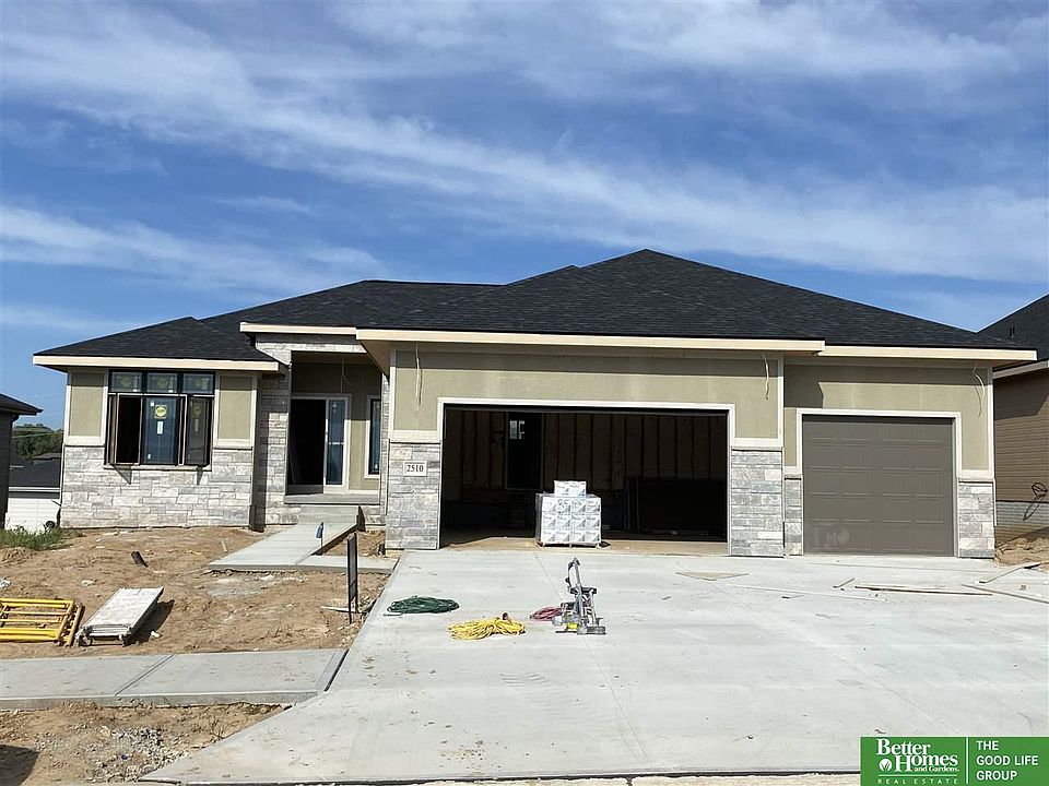 1st image of 2510 N 185th St