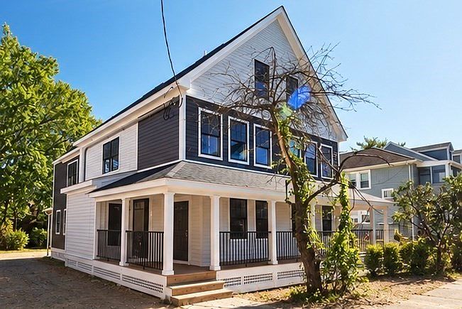 1st image of 64 Dalby St #1