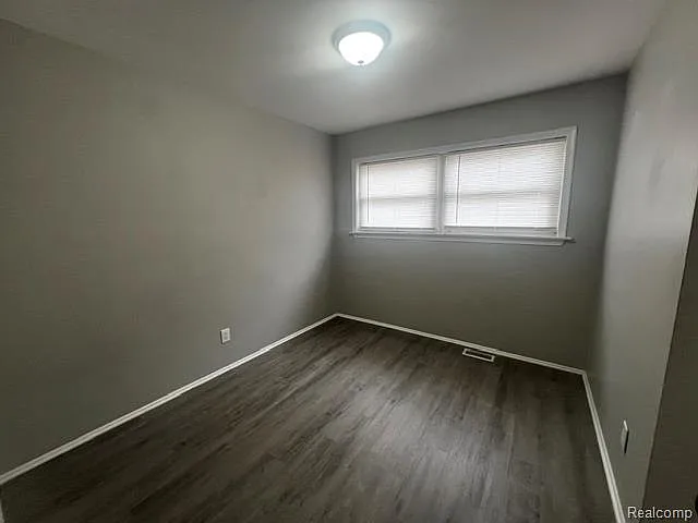 1774 Council Ave — Photo 7