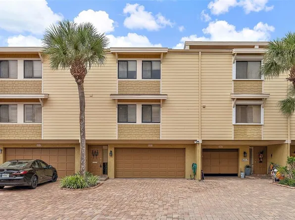 551 Sandy Hook Rd, Treasure Island, FL 33706