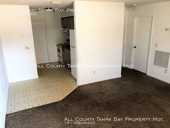 3rd image of 404 W Columbus Dr