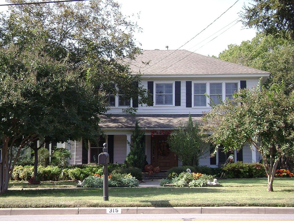 315 Brown St, Waxahachie, TX 75165 Zillow