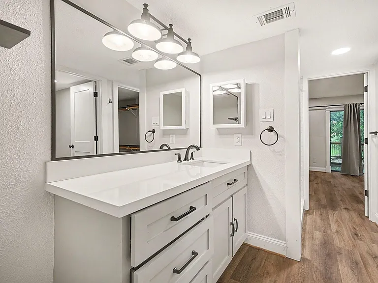 18242 Lakeside Ln — Photo 13
