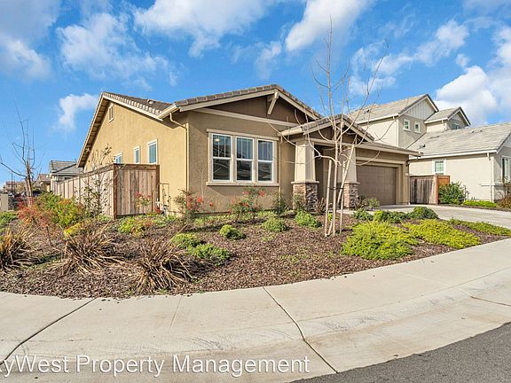 3rd image of 4224 Hydra Cir