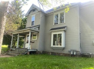 206 N State St, Waupaca, WI 54981