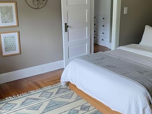 4th image of 4113 Sheridan Ave S APT 1