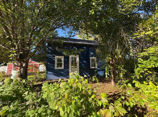 187 White Creek Rd, North Bennington, VT 05257
