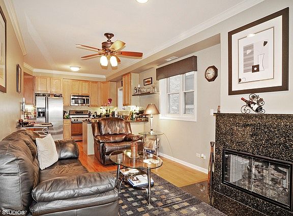 4th image of 2737 N Southport Ave #2