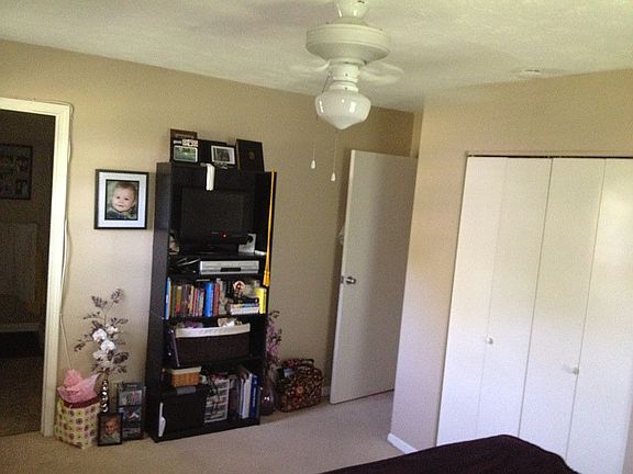 3rd image of 191 Vicksburg Ln