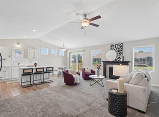 1319 NW Reinhart Dr, Ankeny, IA 50023