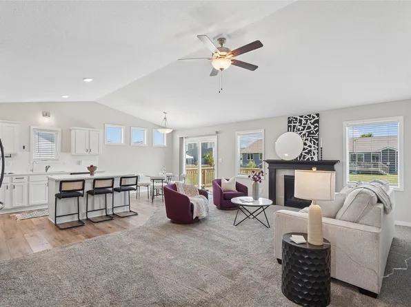 1319 NW Reinhart Dr, Ankeny, IA 50023