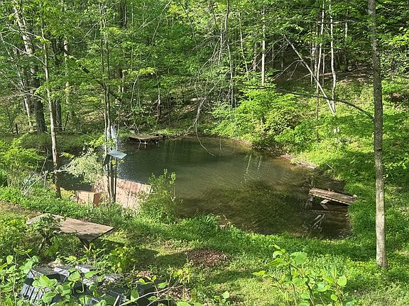 3rd image of 659 Birch Run Rd