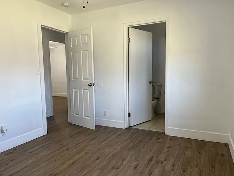 21440 Santa Barbara Dr — Photo 8