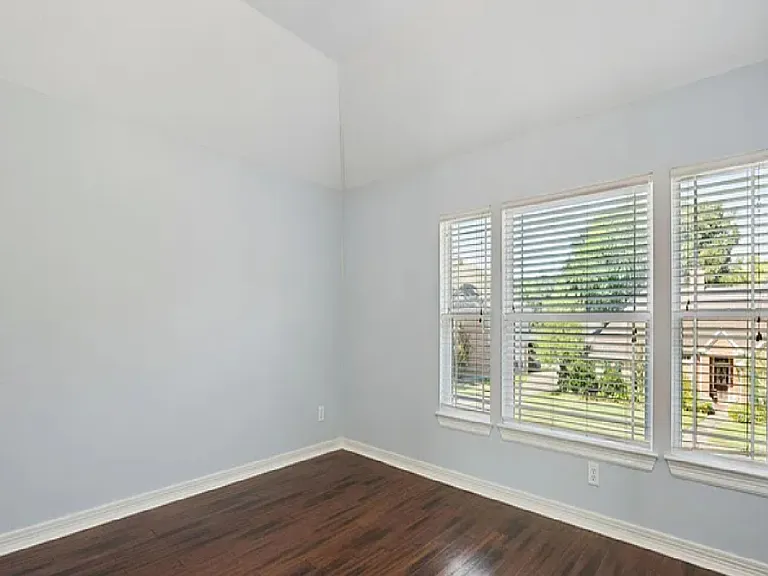 1818 Hillgreen Dr — Photo 25