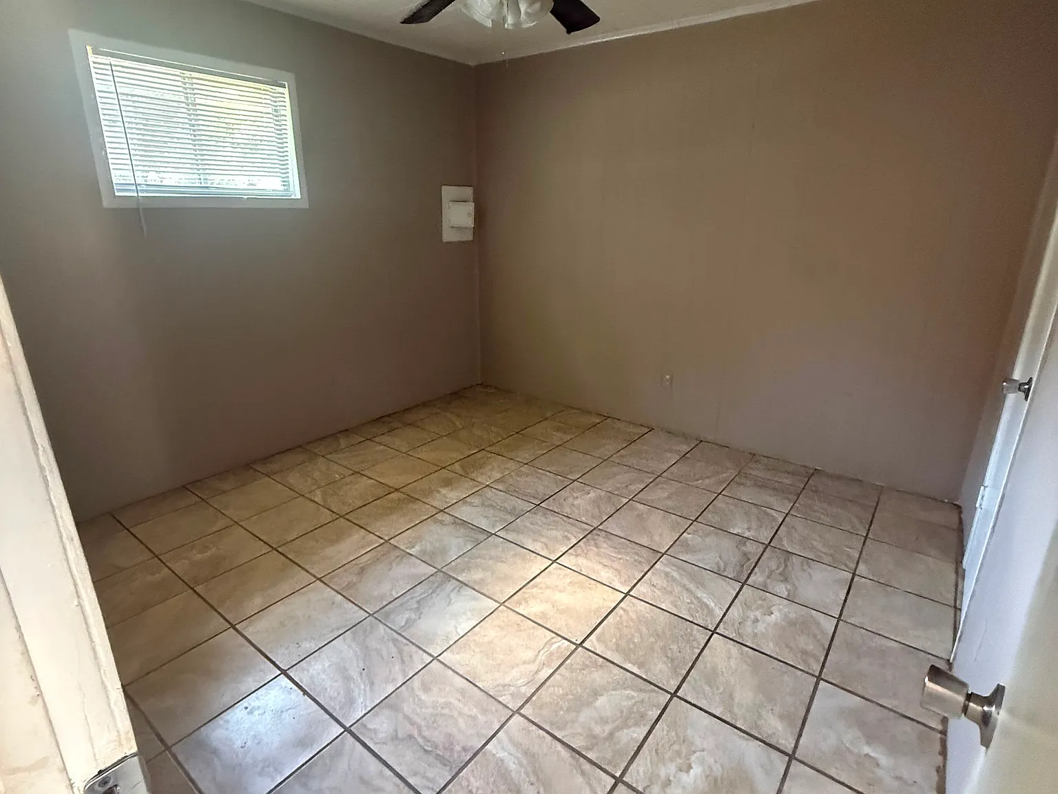2 bed, 1430 sqft, $1,200 — Photo 3