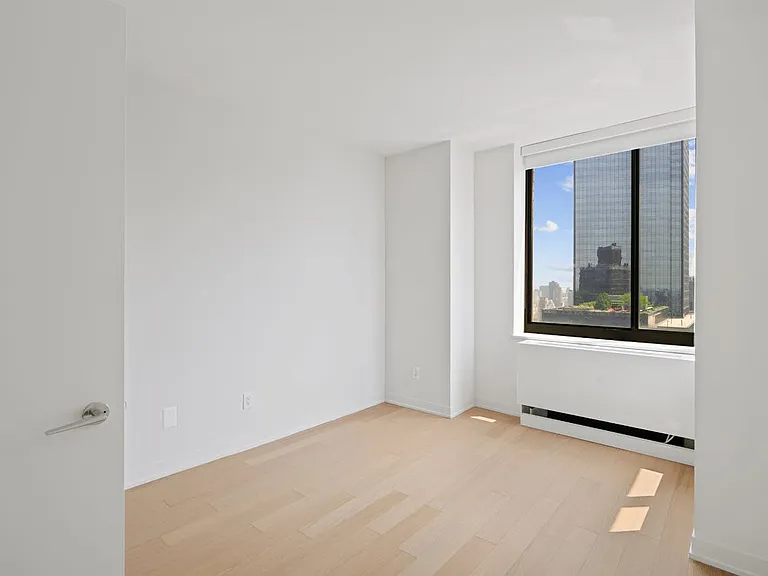 Columbus Pl #S41A — Photo 9