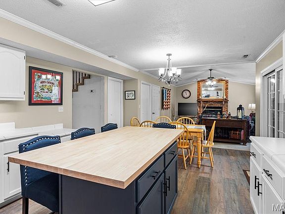 5th image of 504 Crestwood Dr