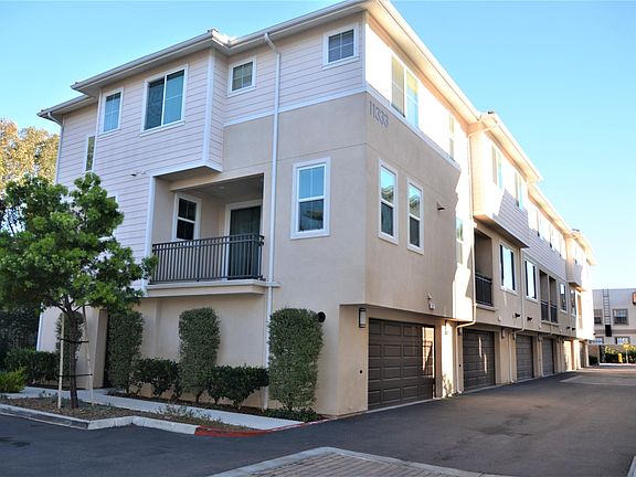3rd image of 11333 Zapata Ave #25