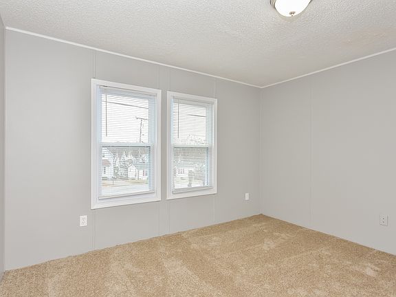 5th image of 200 Greenbranch Ct