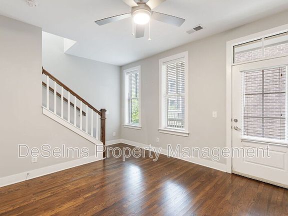 5th image of 214 Porter Village Cir