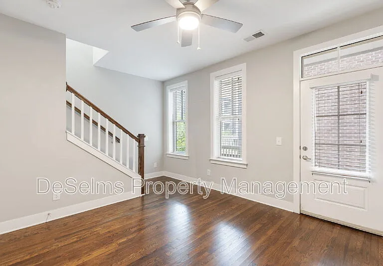 214 Porter Village Cir — Photo 5