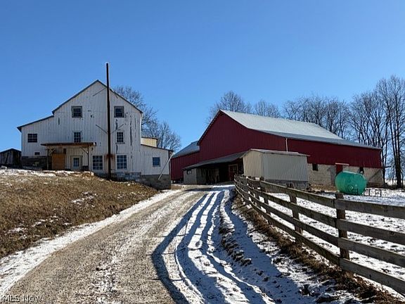 2nd image of 540 Flagdale Rd S