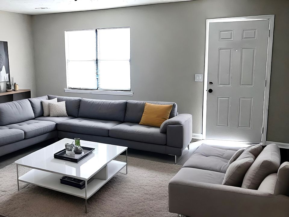 2nd image of 3214 Summer Pl #9