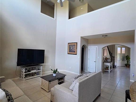3rd image of 3901 Green Jay Dr