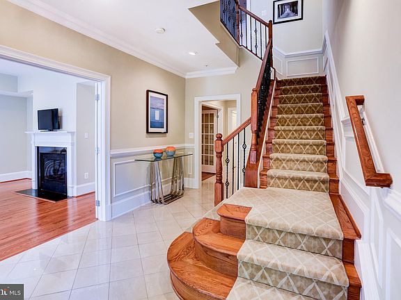 4th image of 7815 Cadbury Ave