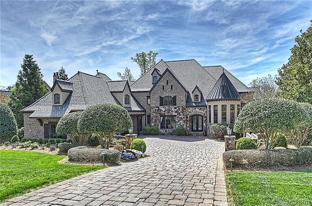 1st image of 410 Oakmont Ln