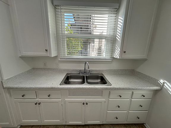 5th image of 3382 W 84th St APT A