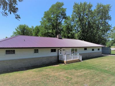 315 Hosselton St SW, Clay City, IL, 62824
