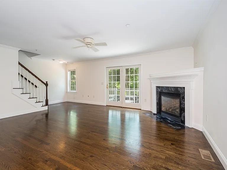 7 Dewey St #2 — Photo 7