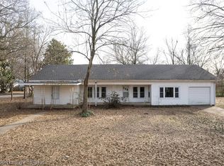 310 E Creek Ave, Sallisaw, OK 74955