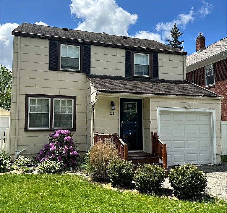 1st image of 24 Fairchild Dr