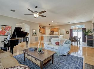 51 Robindale Cir, Conroe, TX 77384