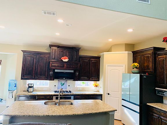 5th image of 1076 Echo Bend Ct