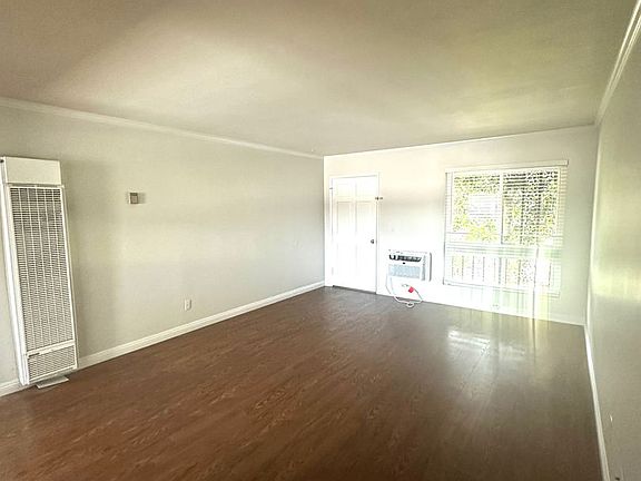 2nd image of 660 S Glassell St