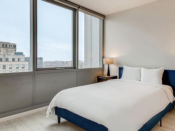 3rd image of 888 S Michigan Ave #2206