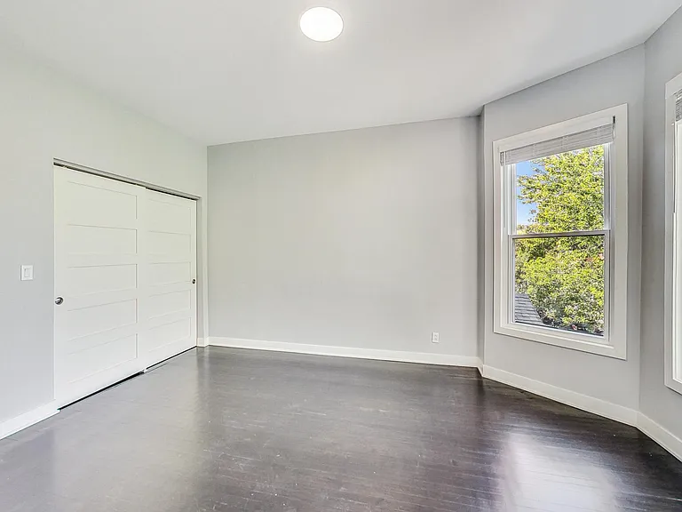 2037 N Spaulding Ave #2 — Photo 31