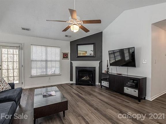5th image of 8712 Clifton Meadow Dr