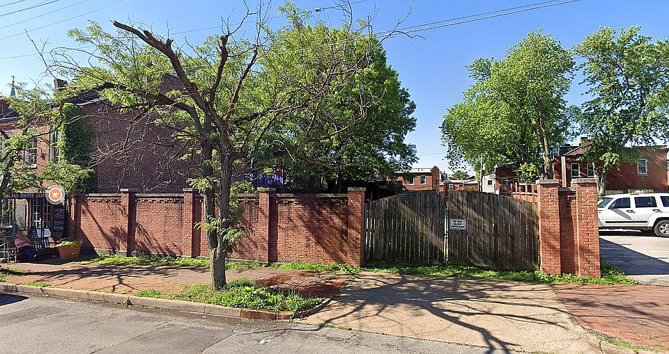 1st image of 912-914 Geyer Ave