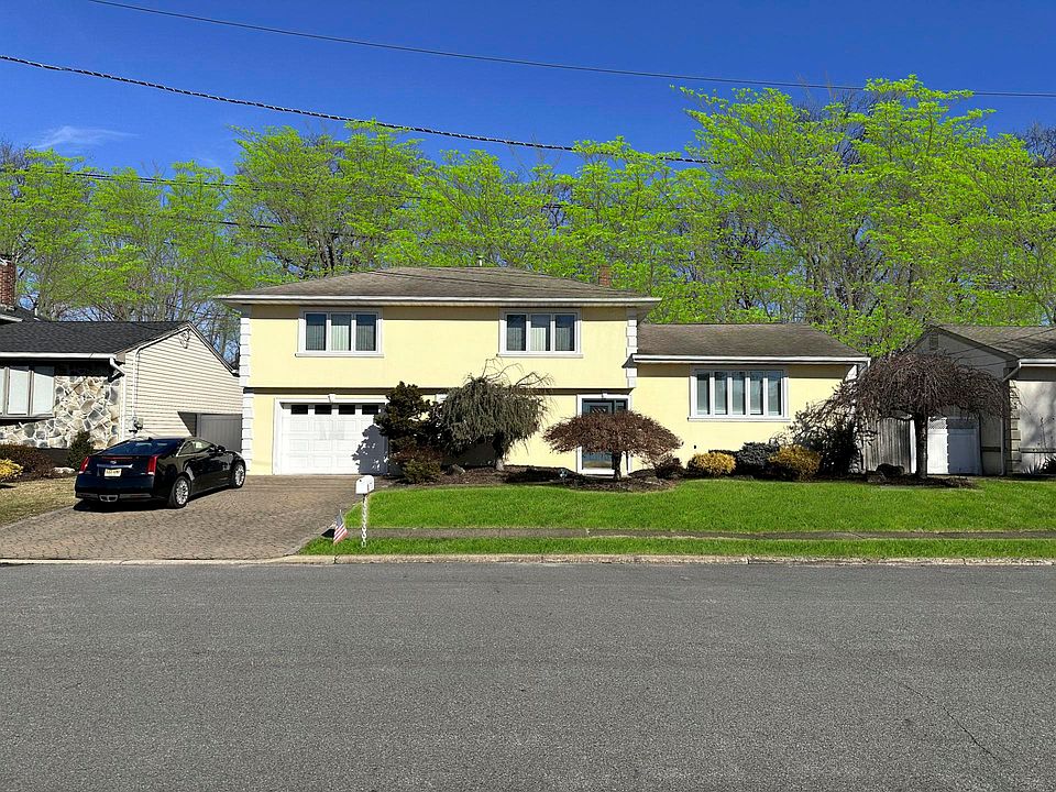 1st image of 26 Craig Ct